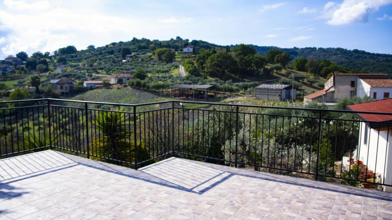 La Casa Sulla Collina Bed & Breakfast Altavilla Silentina Exterior photo